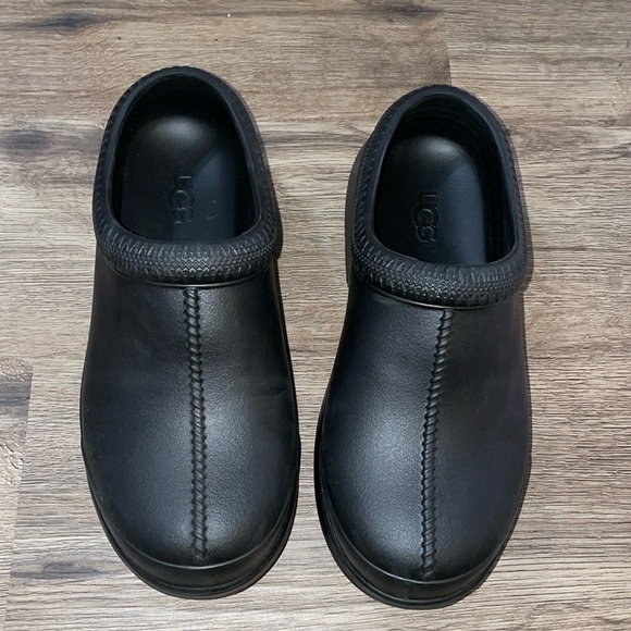 UGG Shoes - UGG Tasman Ugg waterproof  size - W7